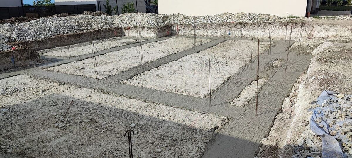 Fondations coulées avec armatures