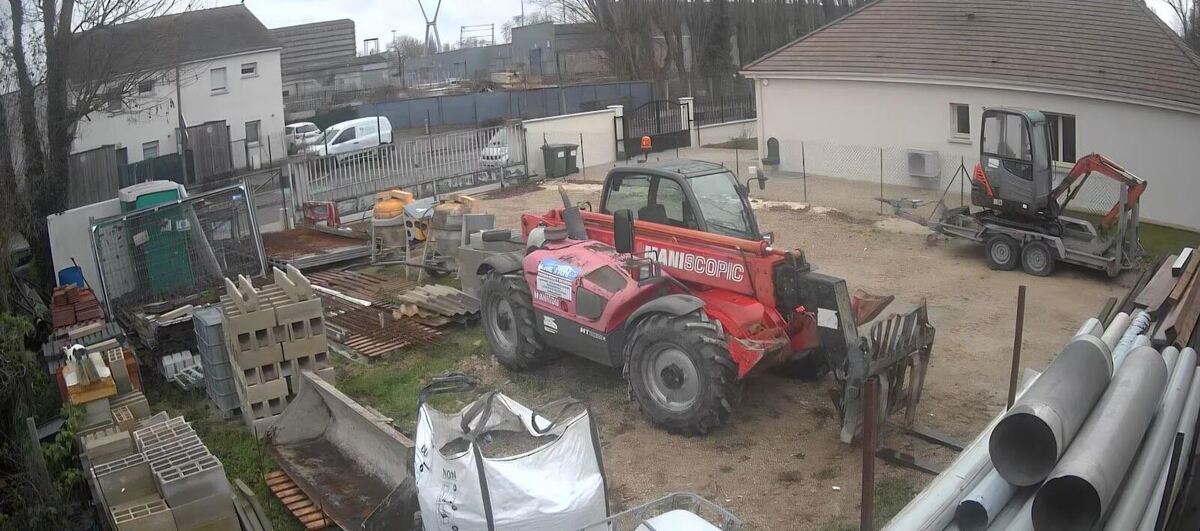 Dépôt TRIBAT, engins et matériaux